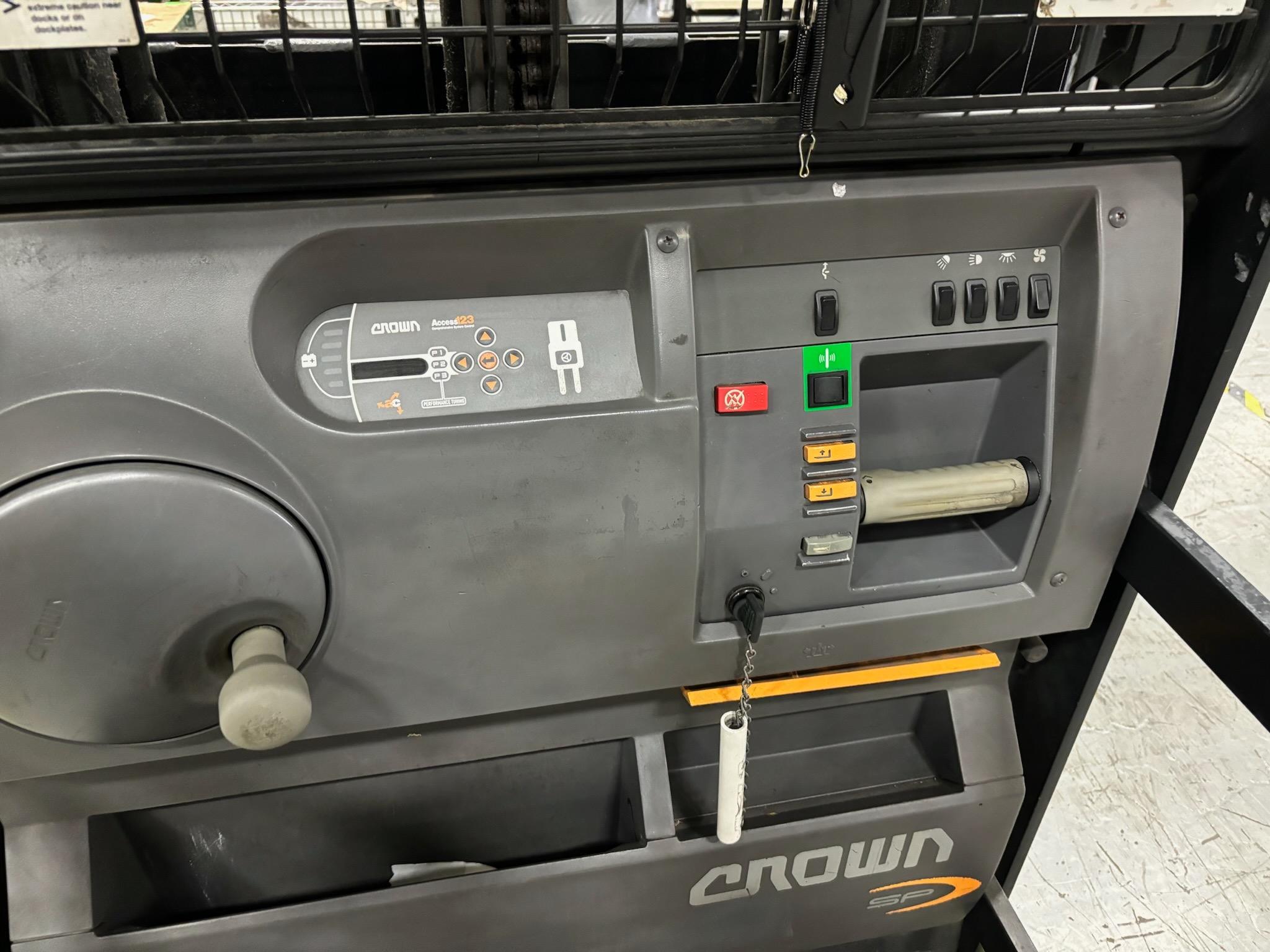 Crown Order Picker