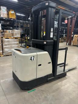 Loc: 6S. Crown Order Picker