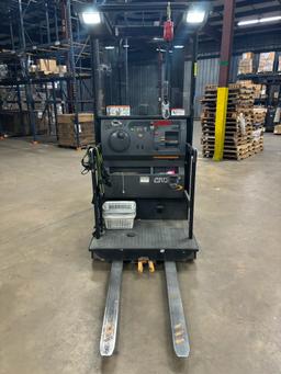 Loc: 6S. Crown Order Picker