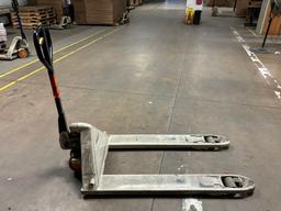 Loc: 2. Crown Manual Pallet Jack