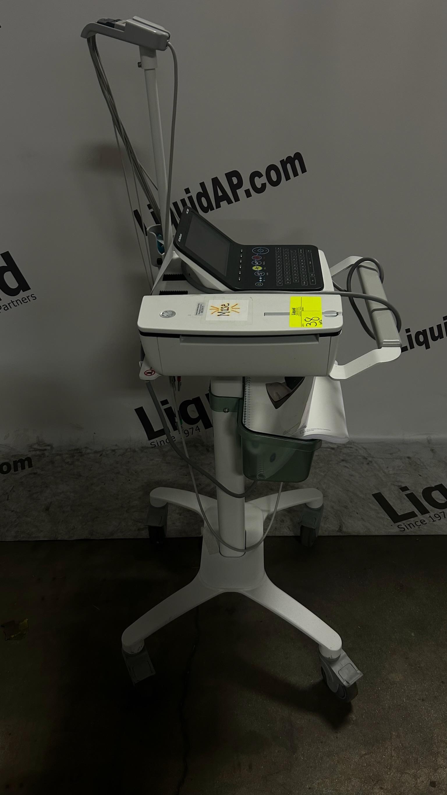Medical work station with GE Healthcare MAC 2000