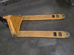 23-18-02 - Manual Pallet Jack