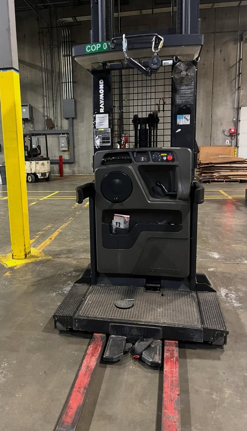2008 Raymond Order Picker 550-OPC30TT