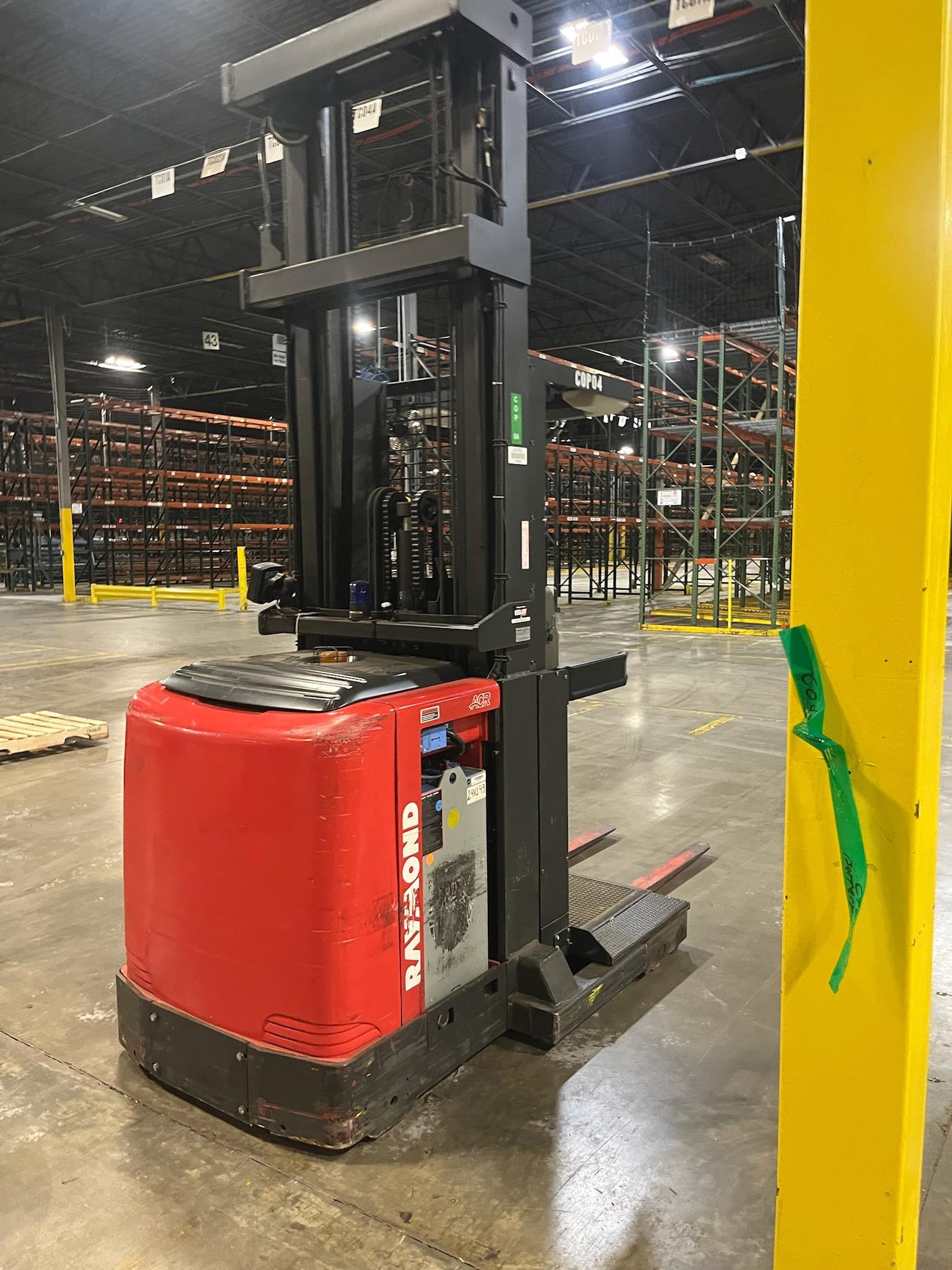 2008 Raymond Order Picker 550-OPC30TT