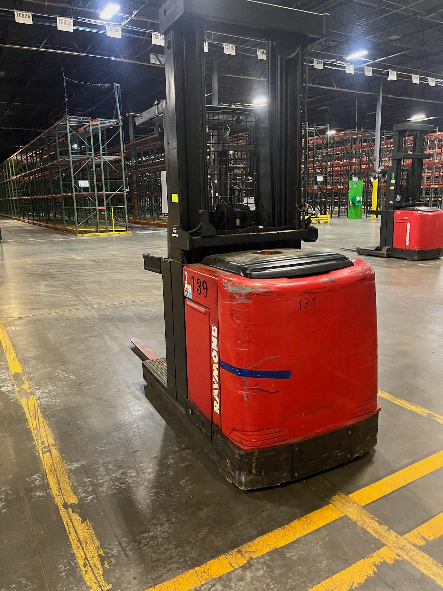 2005 Raymond Order Picker