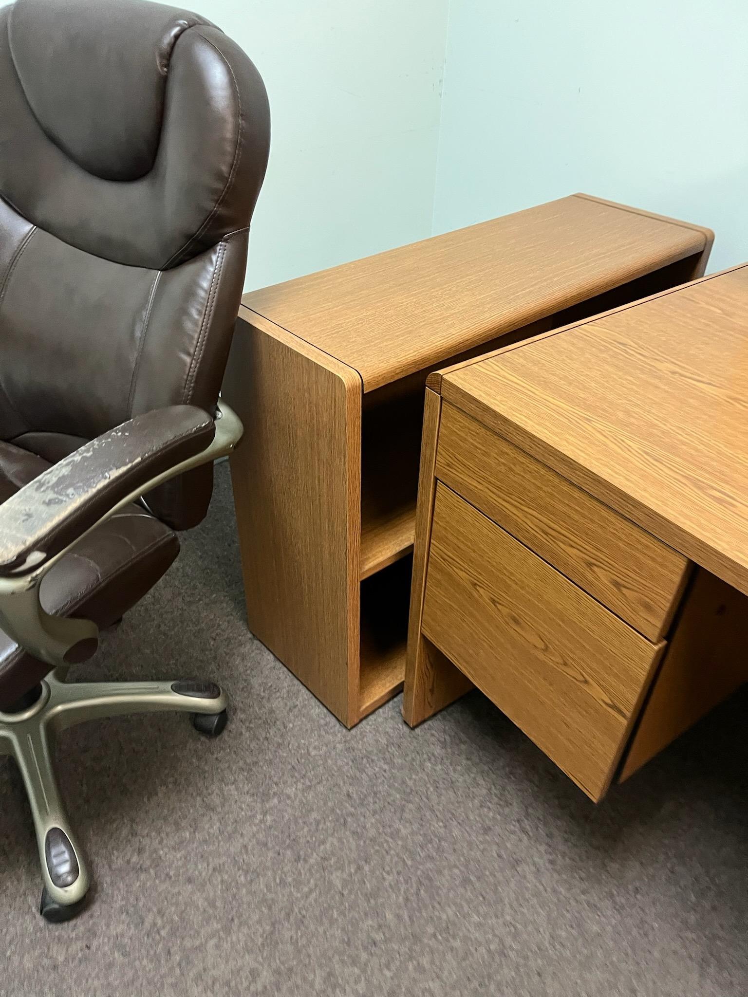 Office Furniture: Desk, bookshelf,filing cab',3 chairs