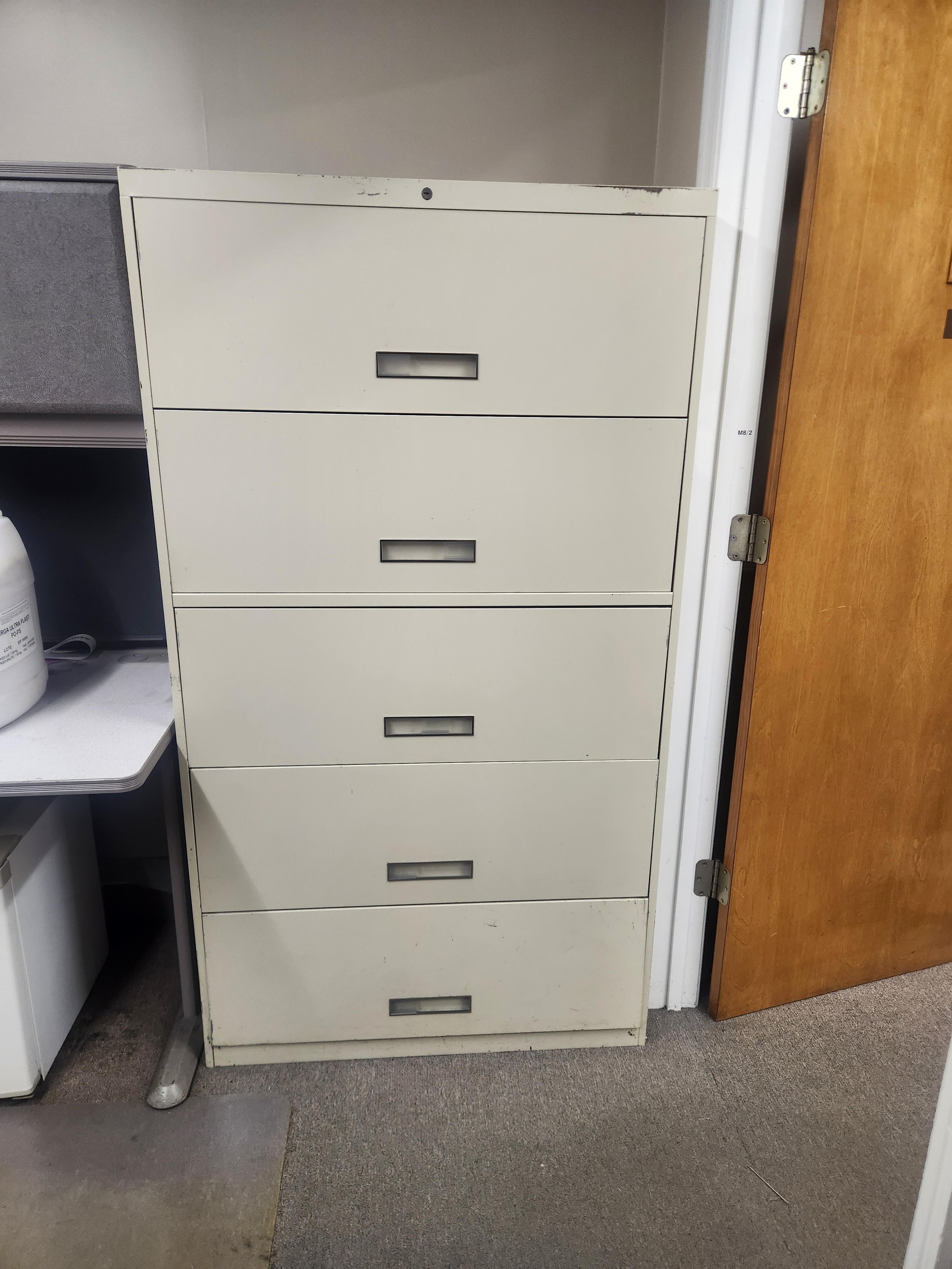 8 pc office set with mini fridge