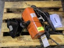 Trolley chain hoist: 1 ton capacity