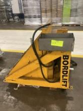 Bordlift tilt bucket