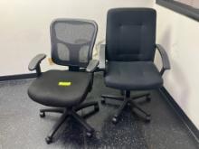 Lot of 2 office chairs