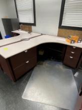 Lot of 2 Desks, 1 4 drawer Filling Cabniet, 1 Cabniet 2 doors, coat Rack