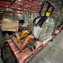 Pallet jacks - Jungheinrich and Doosan
