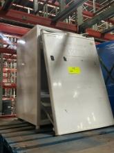 Avanti mini fridge