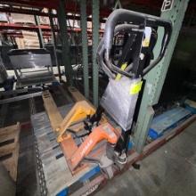 Pallet jacks - Jungheinrich and Doosan
