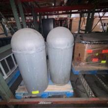 4 tall traschcans with lids