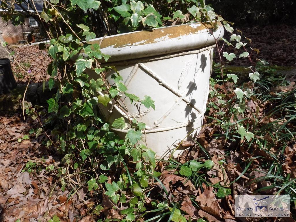 Mixed lot of outdoor planting pots