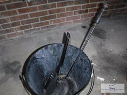 Ash can with fireplace shovel
