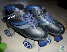 2 Youth Roller Quad Speed Skates Laser & Airwalk Size 4
