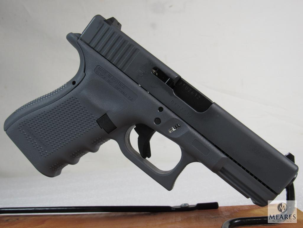Glock 19 Gen 4 Semi-Auto Pistol in Tungsten Gray