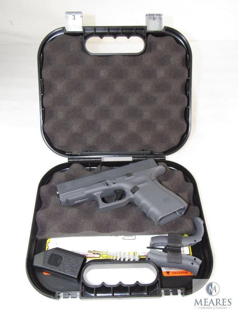 Glock 19 Gen 4 Semi-Auto Pistol in Tungsten Gray