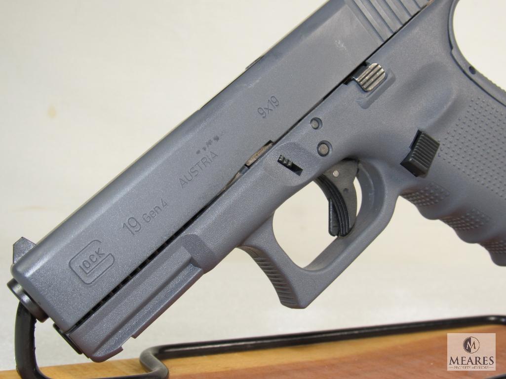 Glock 19 Gen 4 Semi-Auto Pistol in Tungsten Gray