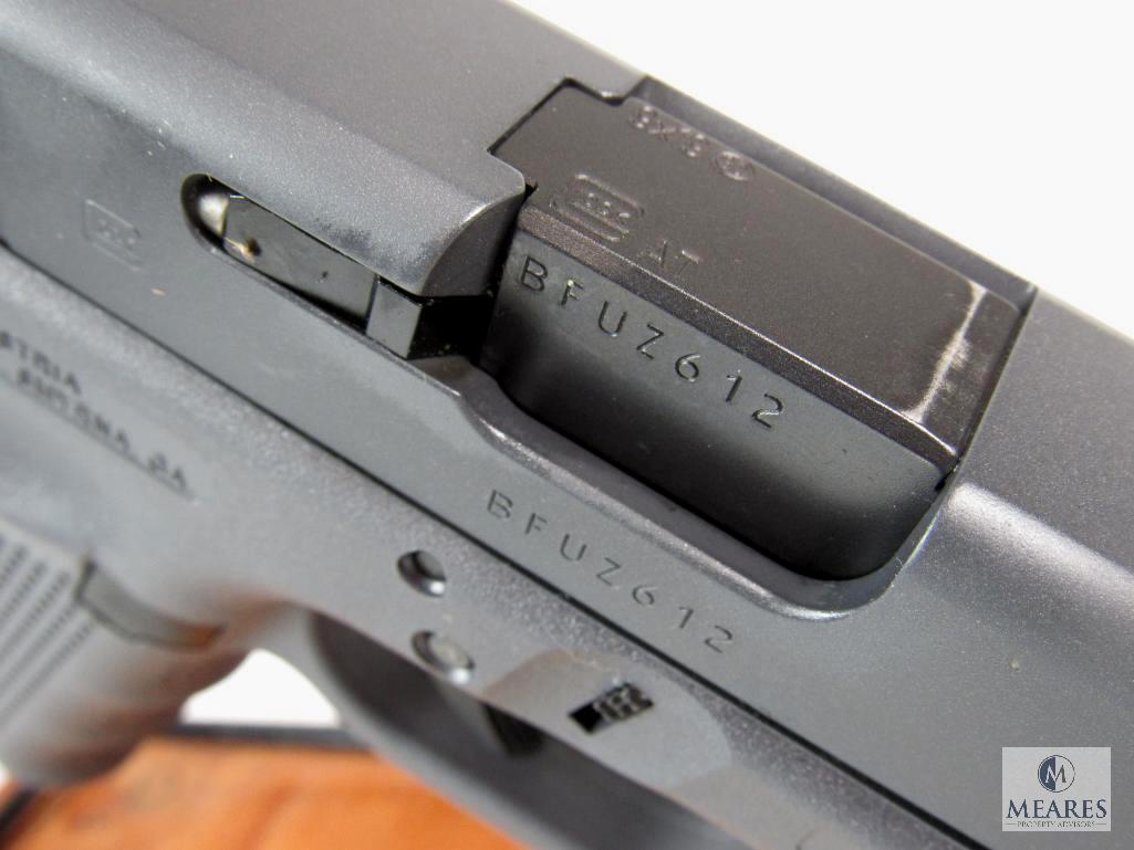 Glock 19 Gen 4 Semi-Auto Pistol in Tungsten Gray