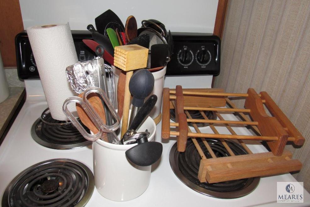 Kitchen Utensil Holders with Contents: Spatulas, Spoons, Whisks, ETC