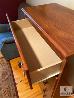 Chest of Drawers - Like New