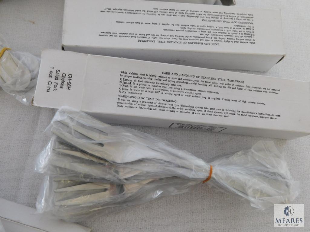 Lot of Chelsea pattern Dinnerware Salad Forks & Teaspoons