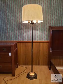Excellent Vintage Floor Lamp with Lighted Base