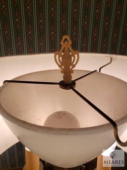 Excellent Vintage Floor Lamp with Lighted Base