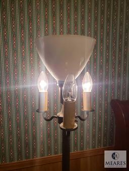 Excellent Vintage Floor Lamp with Lighted Base