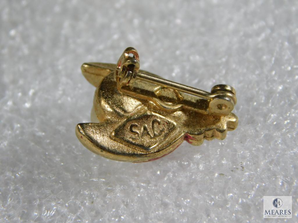 Vintage Scatter Pin Lot: Two Small Leaves and Lady Bug.