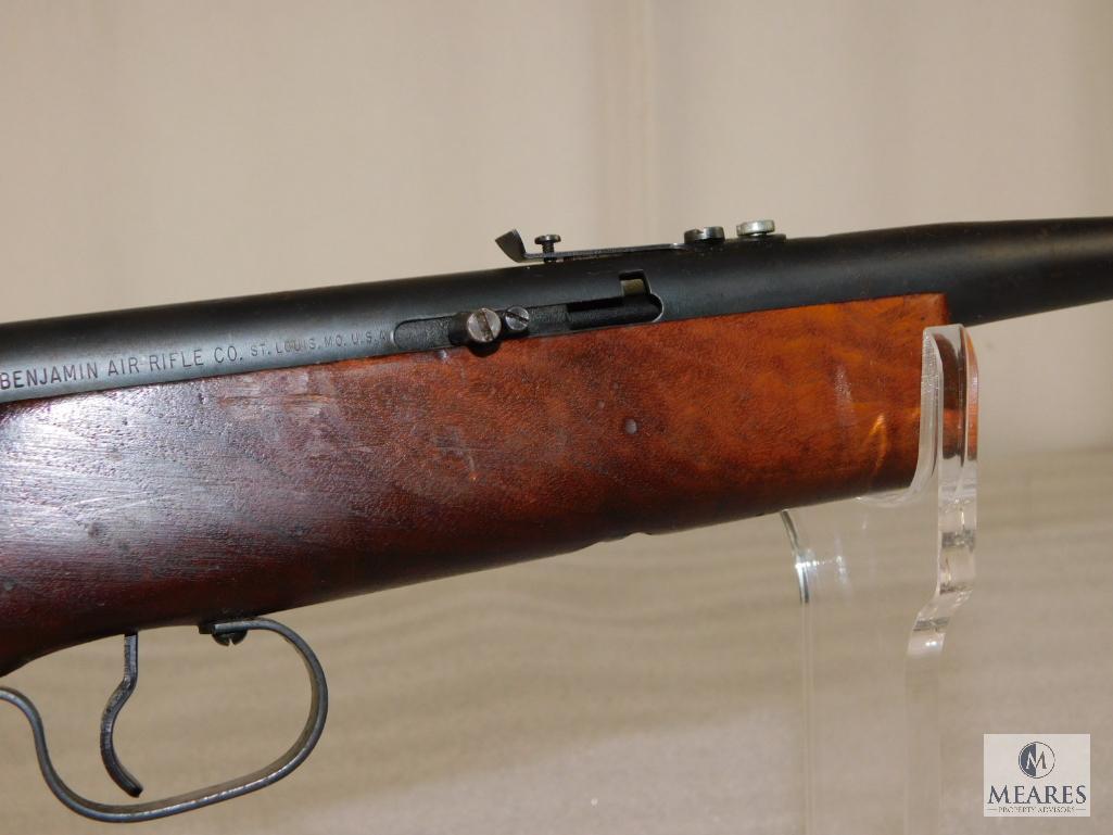 Benjamin Air Rifle Model 30/30 CO2 Carbine Repeater BB Rifle