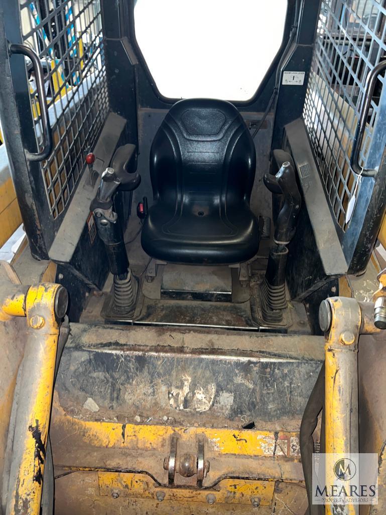 John Deere 317 Skid Steer with Front Bucket
