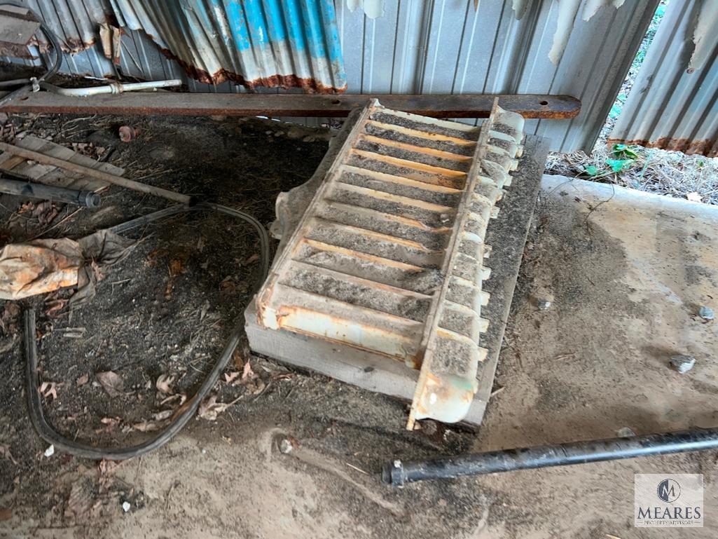 Contents of the Rear of the Paint Shop