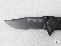 New Smith and Wesson Extreme Ops Tactical Folder with Belt Clip