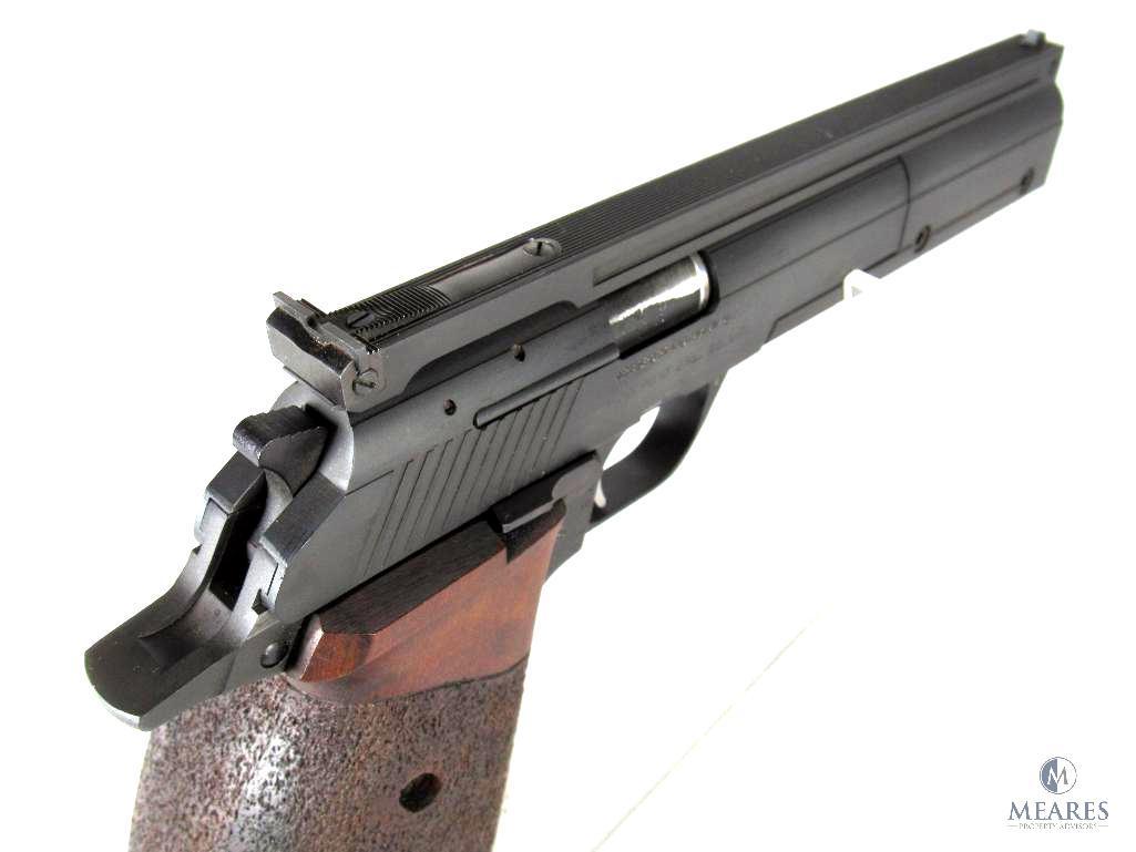 Bernardelli Model P010 Target .22LR Semi-Auto Pistol (4195)