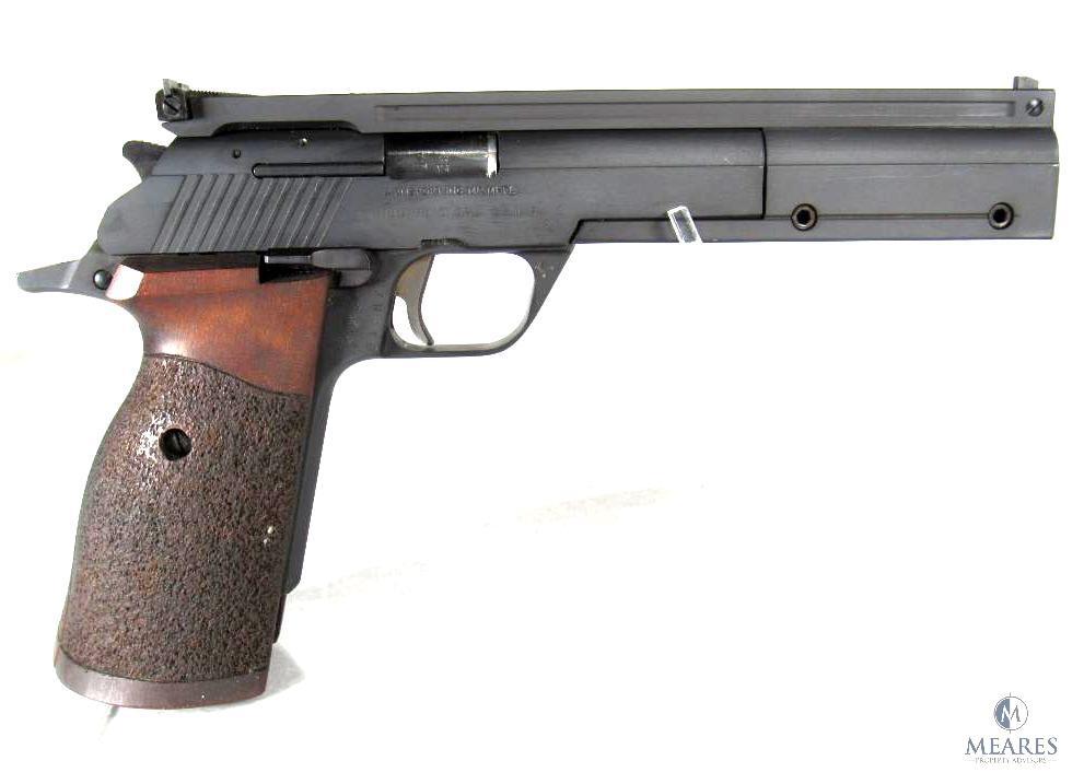 Bernardelli Model P010 Target .22LR Semi-Auto Pistol (4195)