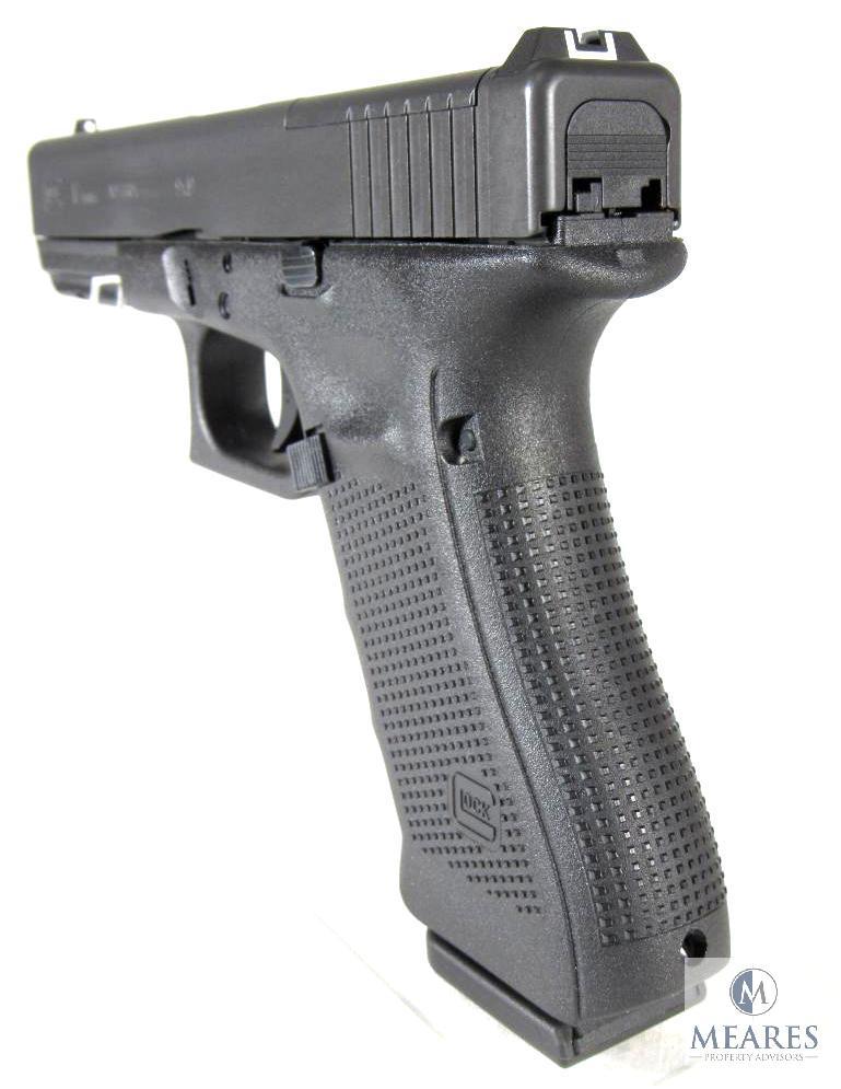 Glock Model 17 Gen 4 9mm Semi-Auto Pistol with MOS Cut Slide (4184)