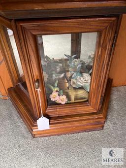 Contents of the Display Cabinet - Decorative Glass, Flowers, Birds