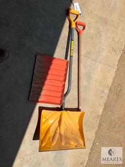 True Temper Snow Shovel and Disassembled Snow Shovel