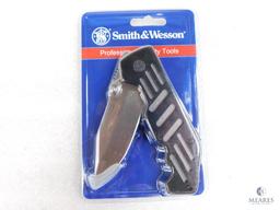 New Smith & Wesson Extreme Ops Tactical Folder WIth Belt Clip Carry