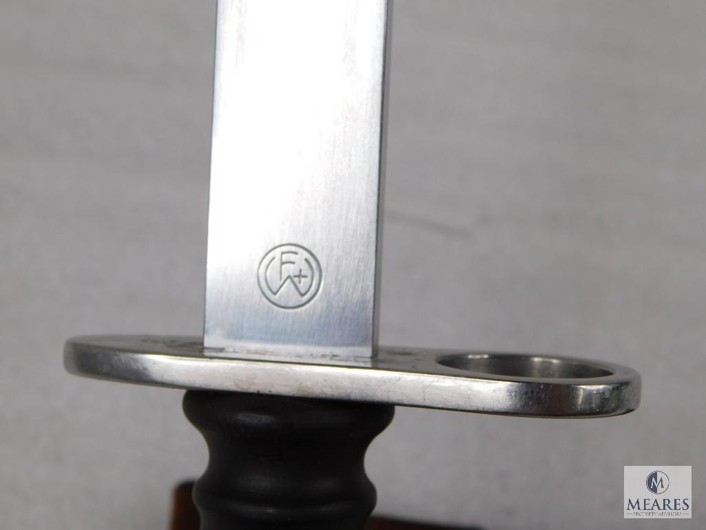 Rifle Bayonet with Leather Frog and Sheath