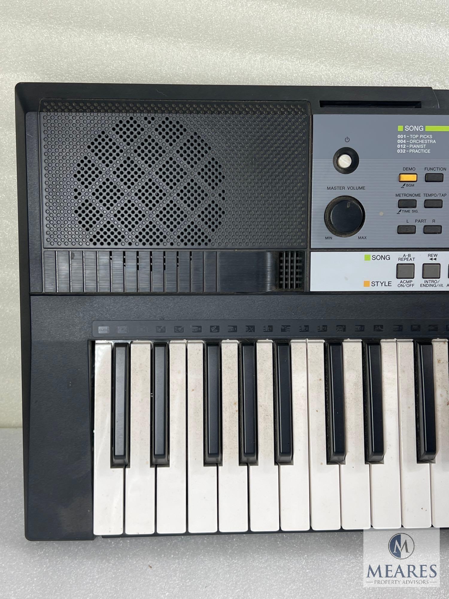 Yamaha Digital Keyboard E243 - YPT-240