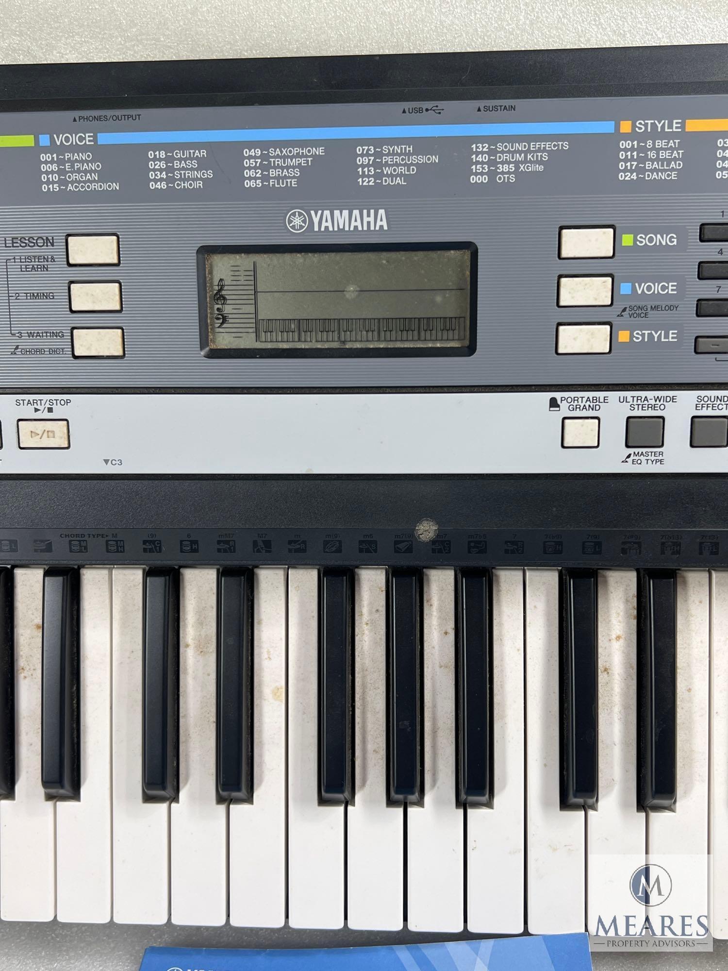 Yamaha Digital Keyboard E243 - YPT-240