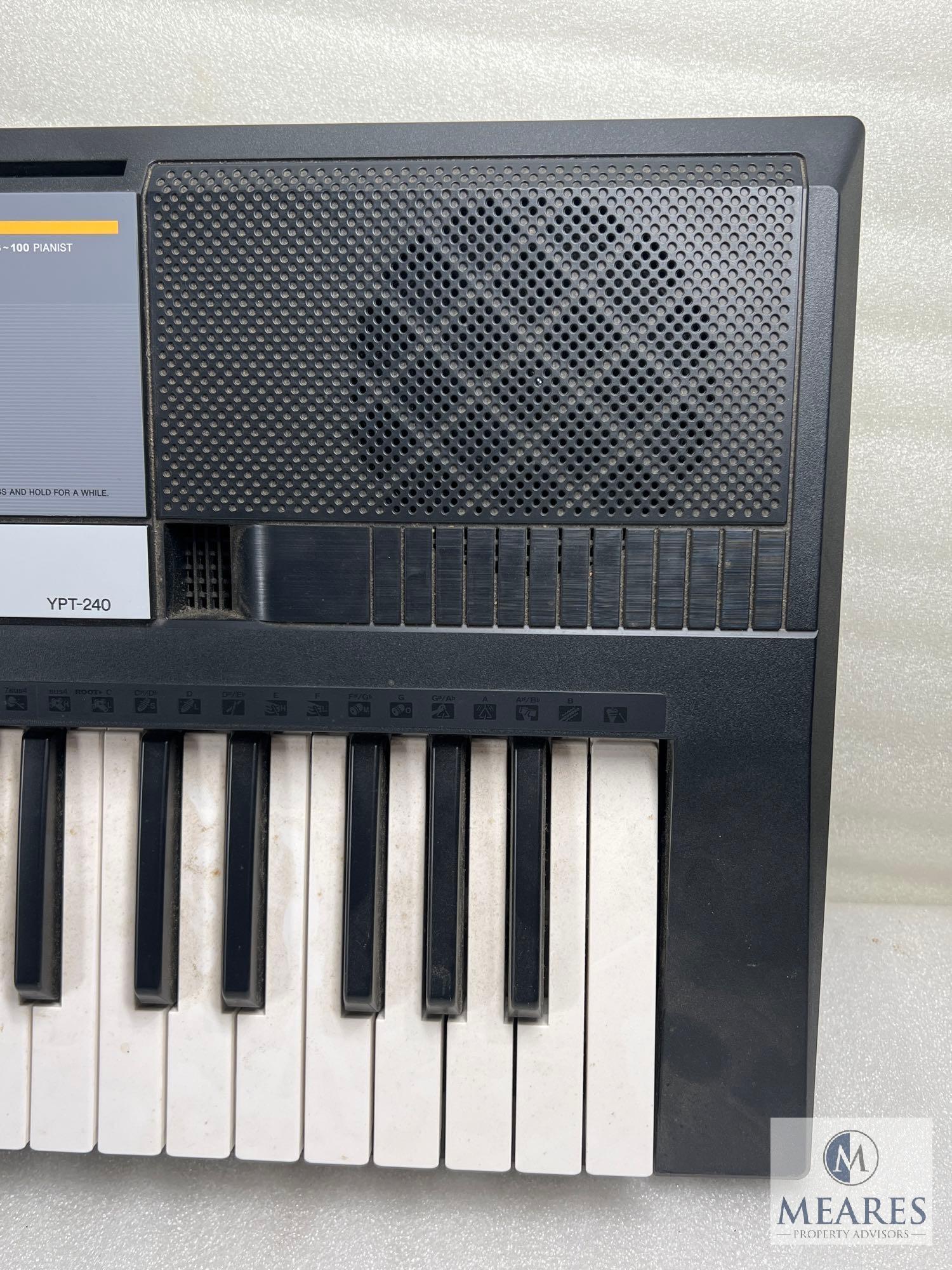 Yamaha Digital Keyboard E243 - YPT-240