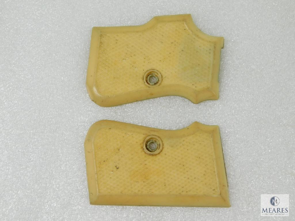 Checkered Synthetic Grips fits Titan and Excam