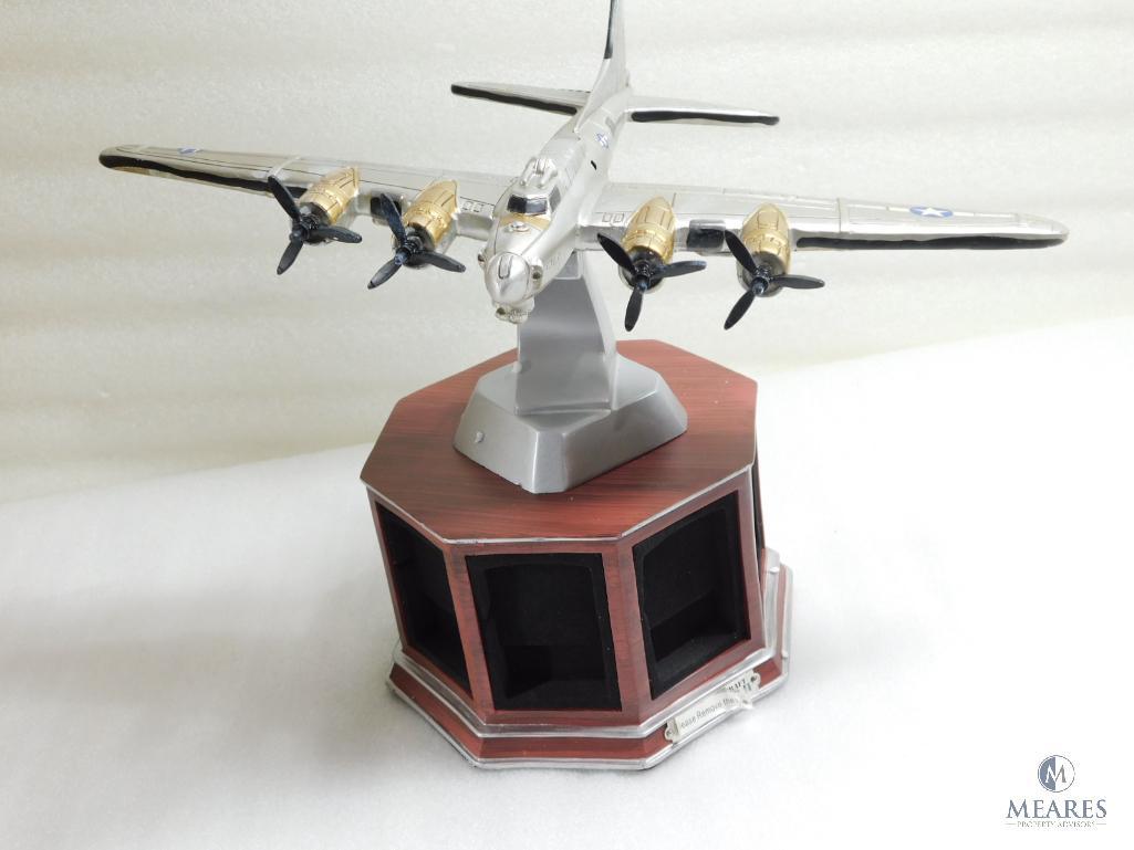 New Bradford Exchange Zippo Lighter Display Model B 17 WWII Aircraft Model Plane