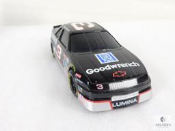 Racing Action Series Dale Earnhardt Limited Edition 1995 Race Car 1:24 Scale